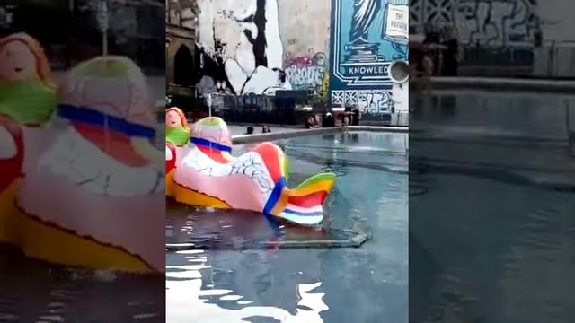 Фонтан Стравинского из цикла "Па́риж за два дня" смотреть онлайн