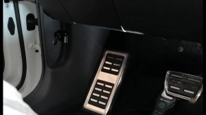 Skoda KODIAQ замена  площадки для отдыха левой ноги.
