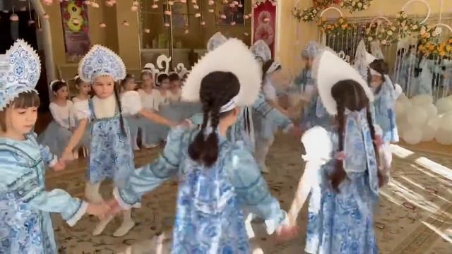 Танец Василис. смотреть онлайн