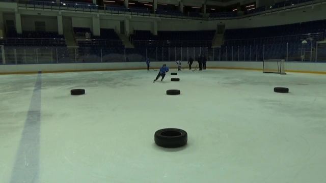 Техника катания с шайбой от IceStyle смотреть онлайн