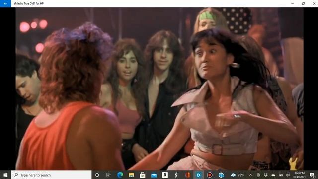 Wayne's World - Wayne Meets Cassandra - смотреть онлайн