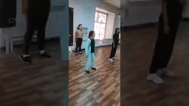 Роберт Багратян. Репетиция/Rehearsal Попурри армянских песен в театре "Звезда надежды" (20.09.2020) смотреть онлайн