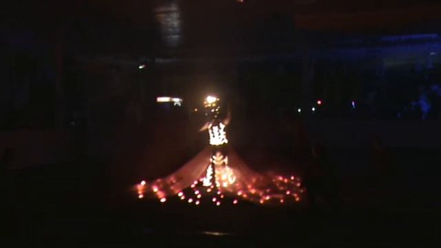 Новый год ЦУМ!Огонь светодиоды