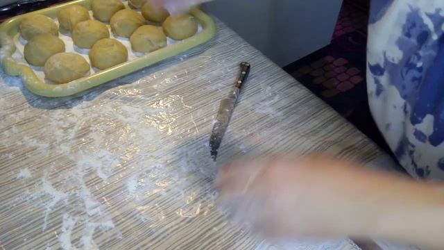 ТОРТ"МЕДОВИК"С ЗАВАРНЫМ И КАРАМЕЛЬНО МАСЛЯНЫМ КРЕМОМ!!ВКУСНЫЙ СЕМЕЙНЫЙ РЕЦЕПТ-ПЕЧЁМ НА СКОВОРОДЕ!!! смотреть онлайн