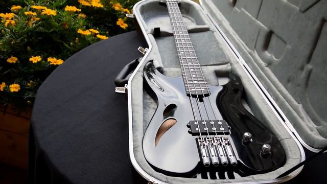 Taisto Guitars iZEN-4FS32 headless bass смотреть онлайн