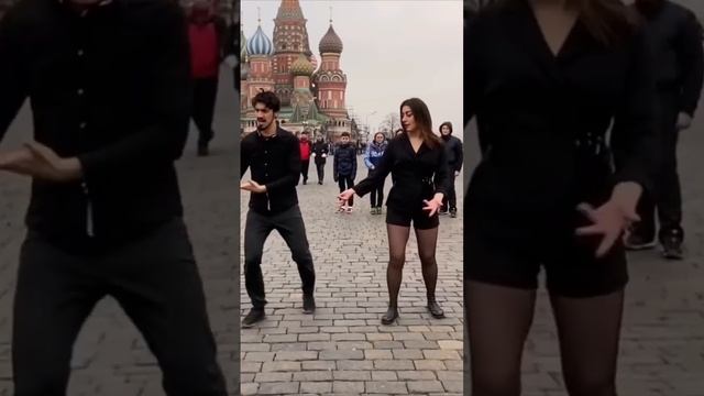 Лезгинка На Красной Площади 2022 Чеченская Песня Madina Dance Lezginka ALISHKA смотреть онлайн