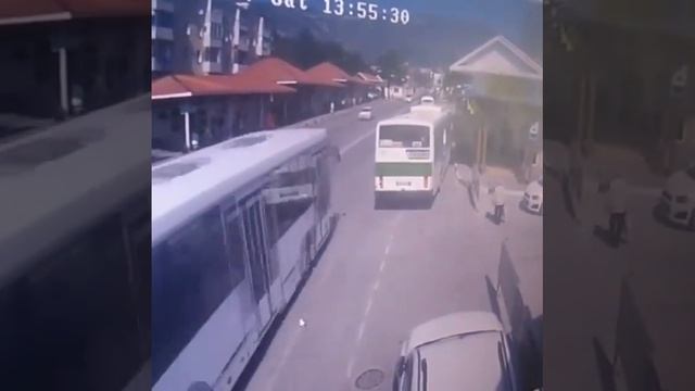 Ребенка сбила машина в Геленджике смотреть онлайн