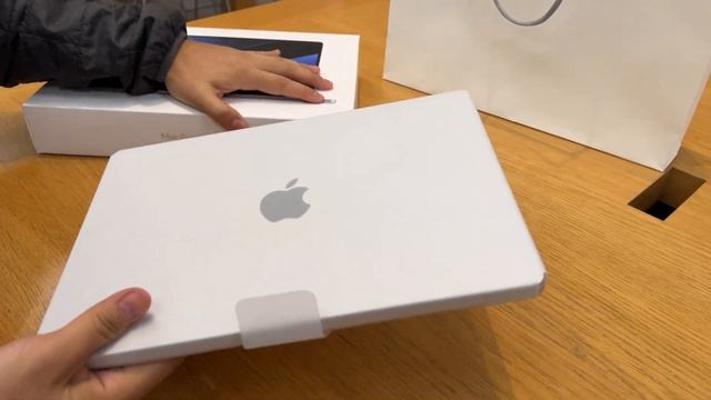 M2 Pro MacBook Pro UNBOXING (14 inch) [2023] (CHEAPEST M2 Pro Chip MacBook Pro Model) смотреть онлайн