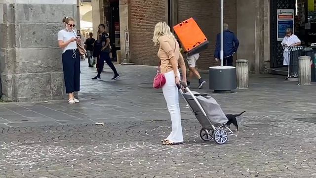 Как одеваются этой осенью в Италии. Осенний стрит стайл. Тёплое осень смотреть онлайн