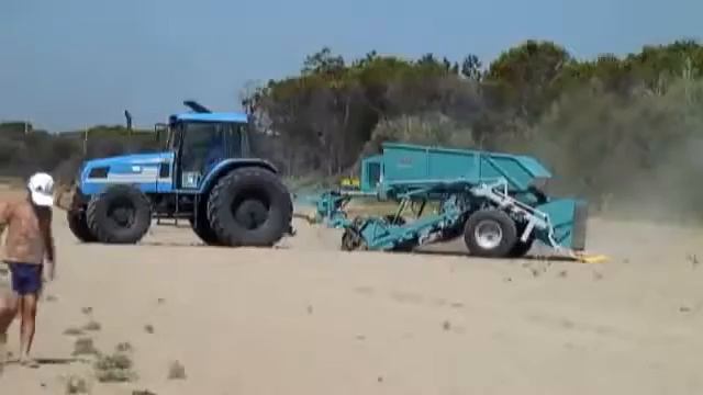 Пляжеуборочная машина BeachTech 3000 смотреть онлайн