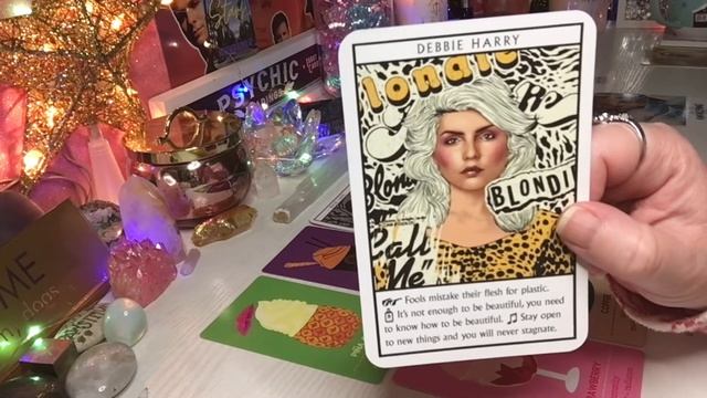 Pick A Card ☕️ Which Friends Character Are You? ☕️ смотреть онлайн