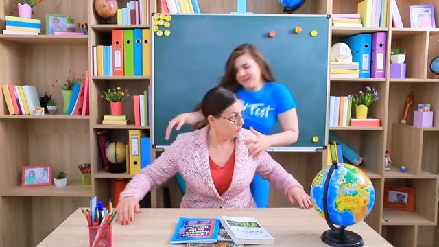 15 пранков и лайфхаков для школы _ Как пронести еду в школу смотреть онлайн