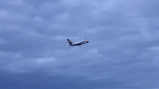 #Boeng 737-400 take off Riga #Rix to London взлет самолета в Рижском аэропорту Рига Лондон #Ryanair смотреть онлайн
