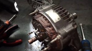 Lexus RX300. Передний подшипник генератора.