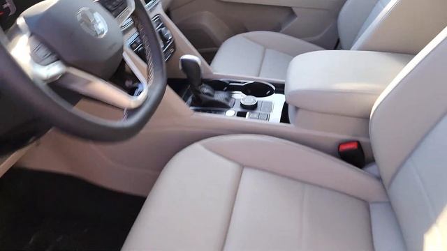 NEW 2023 Volkswagen Atlas 3.6L V6 SE w/Technology AWD Sport Utility | p23787 смотреть онлайн