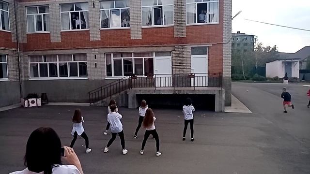 Танец на день учителя 2019 год смотреть онлайн