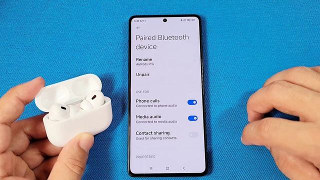 how to connect airpods pro with Xiaomi Redmi Note 12 and view battery status percentage смотреть онлайн