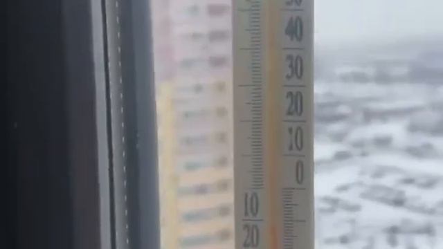 Зима с окнами Аттик всегда теплее) смотреть онлайн