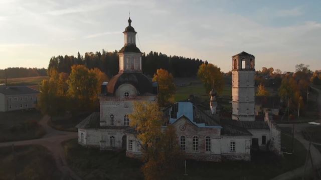 Никольская церковь, село Сырьяны | Autumn in the village | Dji Mavic Air смотреть онлайн