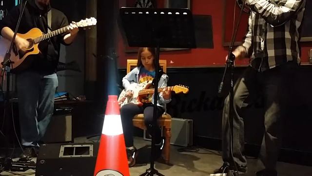My first time at an open mic - Nirvana Jam - 12 year old guitarist смотреть онлайн