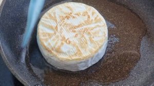 Жаренный сыр Камамбер. Вкусно просто доступно. Рецепт с малиной
