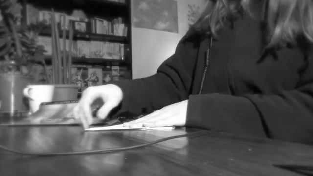 ASMR Trying to make ORIGAMI? (I'm bad at it) смотреть онлайн
