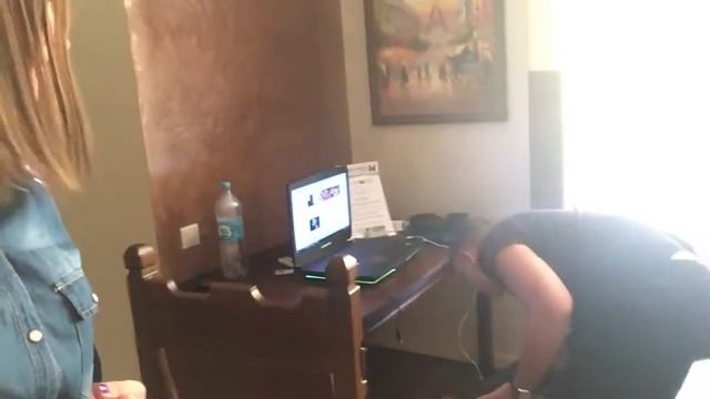 ребят, я не знаю что происходит влад куда то убегает и ничего мне не говорит смотреть онлайн