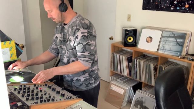 Video Vinyl Mix #9 - Greyscale Dub Techno Mix for Grad_U смотреть онлайн