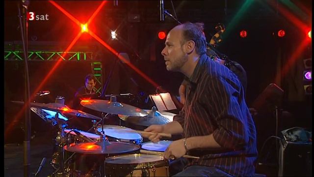 Brad Mehldau trio + Peter Bernstein - Buddha Realm смотреть онлайн
