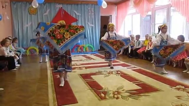 Танец с платками в ДОУ 59 смотреть онлайн