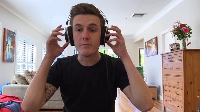 AKG K92 Studio Headphones Review смотреть онлайн