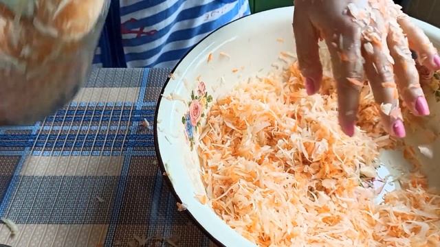 Квашеная капуста пальчики оближешь :) смотреть онлайн