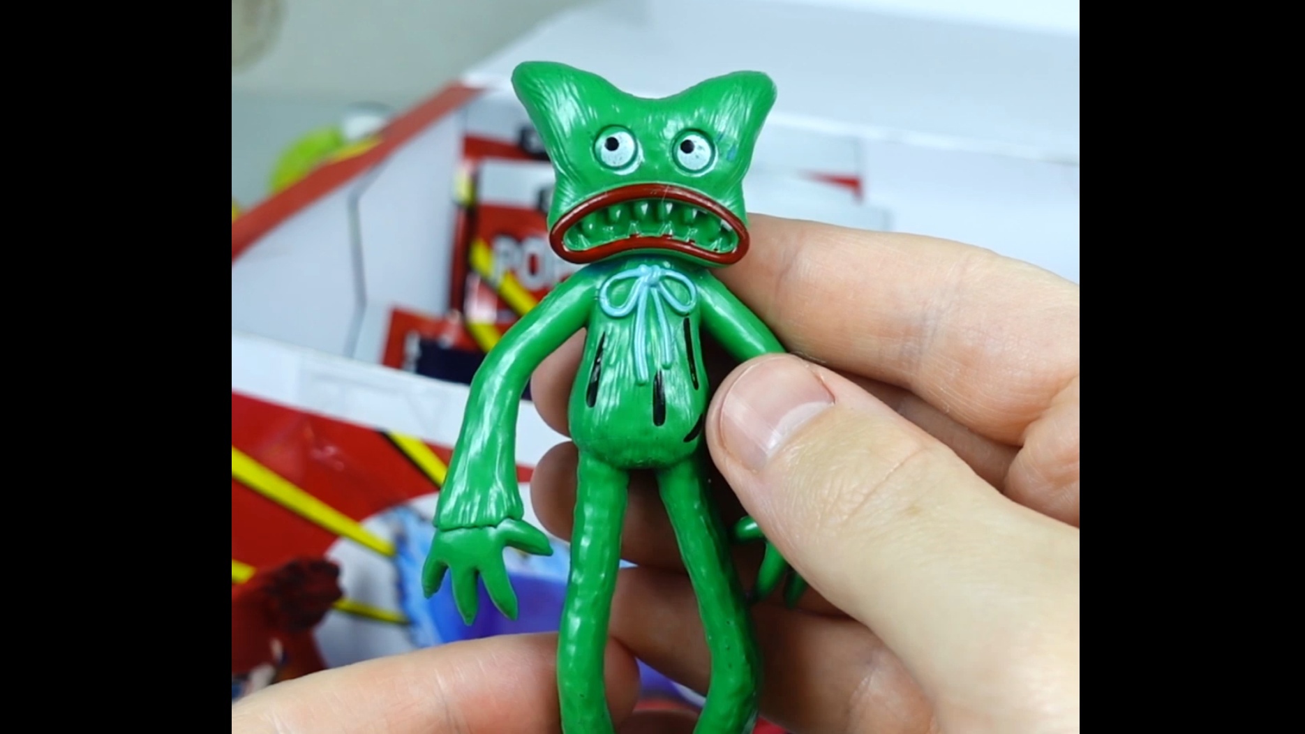 Зеленый Хагги Вагги зомби. Распаковка игрушек. #shorts смотреть онлайн