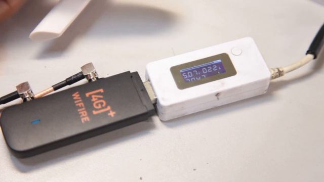 Энергопотребление модема Huawei E3372h со внешней антенной MiMo c кабелем 50 Ом смотреть онлайн