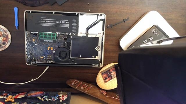 How To Upgrade 2009 Macbook Pro To SSD Hard Drive.