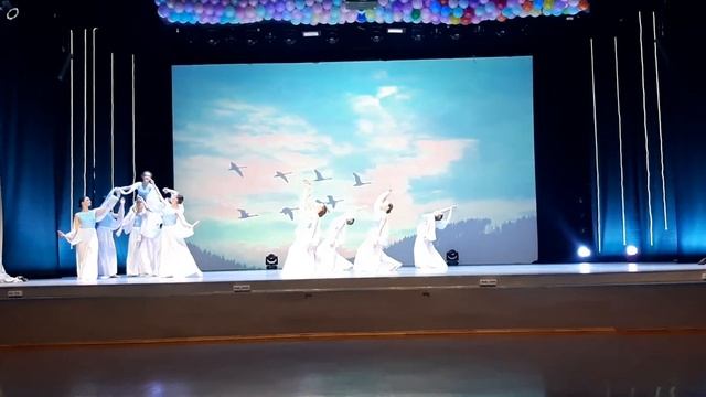 "Журавли" - детский современный танец. смотреть онлайн