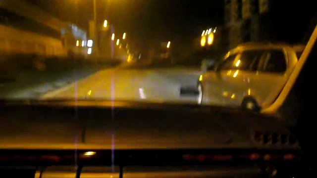 Mercedes vs BMW.Mercedes Benz E270 vs BMW 330d race. смотреть онлайн