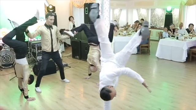 Открытие второго застолья вместе с командой Ну, погоди! смотреть онлайн