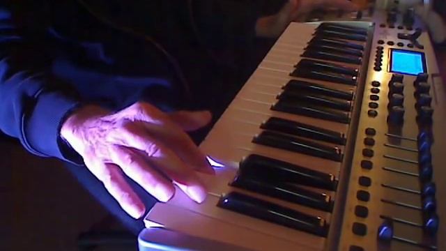 My first Computer-Keyboard - M-Audio Ozonic смотреть онлайн
