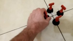 Многоразовая система выравнивания плитки