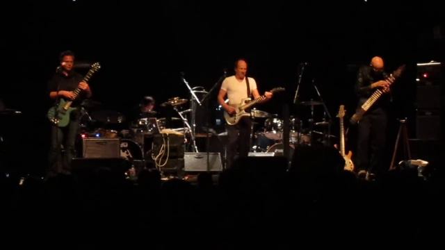 Adrian Belew, Tony Levin, Pat Mastelotto, Markus Reuter - Red - Toronto 2011 смотреть онлайн