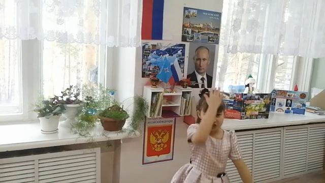 стихотворение О. Милявского "Любите Россию" смотреть онлайн