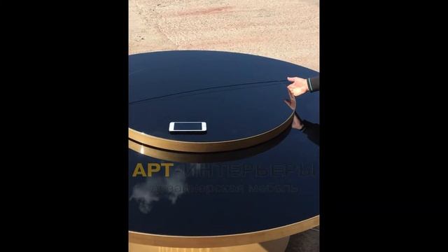 Обеденный стол с вращающимся центром смотреть онлайн