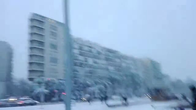 Снегопад в Испании, море и снег смотреть онлайн