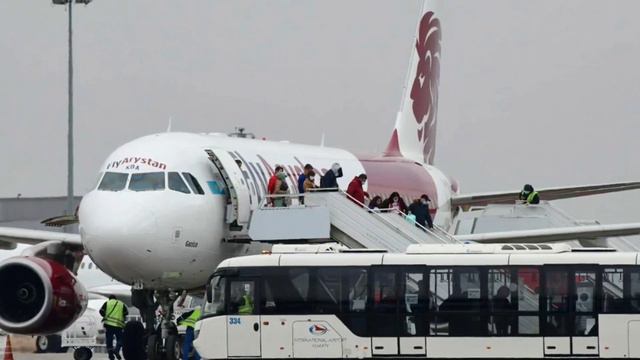 7 минут назад ситуация ужасная в Казахстан Алматы 🇰🇿 что произошло в аэропорту Алматы 🇰🇿 смотреть онлайн