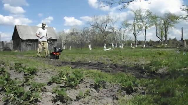 Мотокультиватор Земляк МК-3,5 B&S. он же Калибр МК-3,5 B&S смотреть онлайн