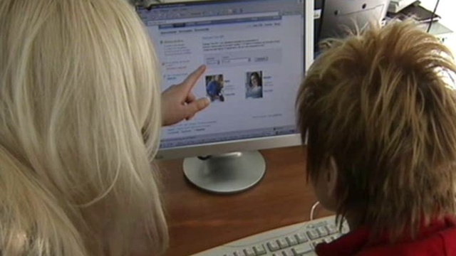 В лентах новостей Facebook вскоре окажется реклама смотреть онлайн