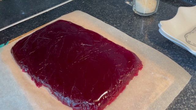 Սև հաղարջի և բալի հյութով մարմելադ