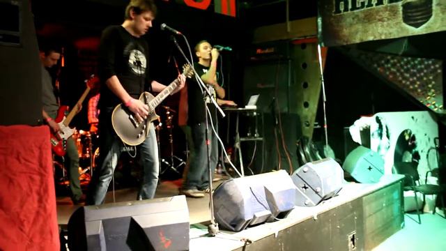Clover - Intro @ Полином, Зеленоград 2012 смотреть онлайн