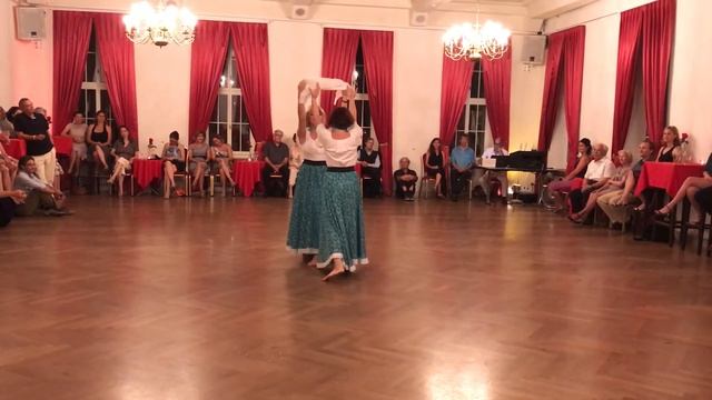 Irina Miro & Olga Echser. Zamba Bailar y Vivir. Milonga Falcone, Zürich смотреть онлайн